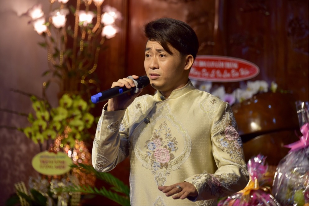 12E75ECA 62A6 4057 A12A A67F959BB0F3