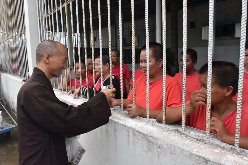 8EB7A031 42FC 4938 A81B 7CAE658949F8