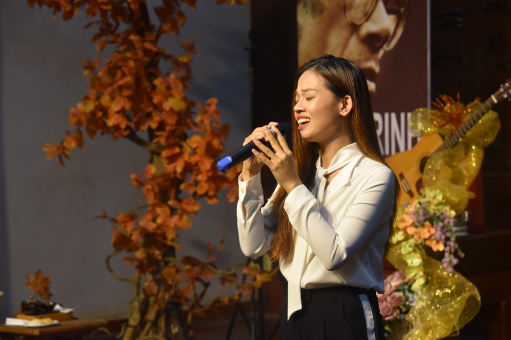 25E2DB8A 1A6A 418A ACC1 16C4716BB376