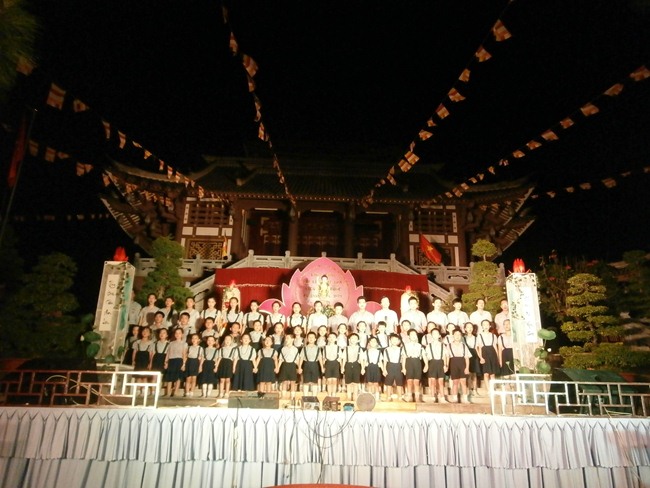 phat dan va kham benh 1