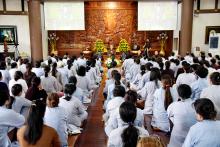 Pháp thoại “Hải đảo tự thân” trong khoá tu Sống Tỉnh Thức lần thứ 40.
