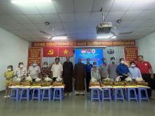 Tu viện Khánh An trao tặng 500 phần quà đến bà con khó khăn nhân mùa Phật đản PL.2567 
