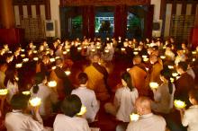 Xúc Động Lễ Tưởng Niệm Nạn Nhân Hoả Hoạn Tại Carina Thay Cho Đêm Khai Mạc Khoá Tu “Có Mặt Cho Nhau 19”.