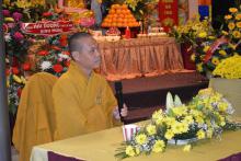 CHO HƯƠNG TRẦM BAY LÊN, CHO GIỌT BUỒN RƠI XUỐNG