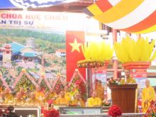 Thầy Viện chủ thuyết giảng tại Kon Tum nhân đại lễ khánh thành Chùa Huệ Chiếu.