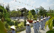 Khoá tu SỐNG TỈINH THỨC lần 07: CHỈ BẢY BƯỚC THÔI