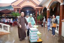 Pháp Thí và Tài Thí Tại "Xứ Sở Của Những Người Mù"