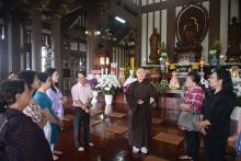 Bà Mai Thị Hạnh, Ông Lê Quốc Phong đến thăm xuân Tu viện Khánh An.