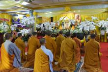 Tăng Thân Tu viện Khánh An Đảnh Lễ Giác Linh Đại Lão Hoà Thượng Thích Hiển Pháp Tại Chùa Hưng Phước 
