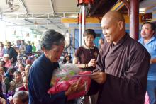 Từ Thiện Cuối Năm Về Với Xứ Trầm Hương 