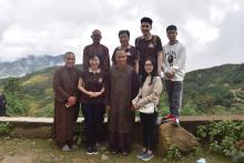 Những Trái Tim Trẻ Có Nghĩa Cử Lớn.